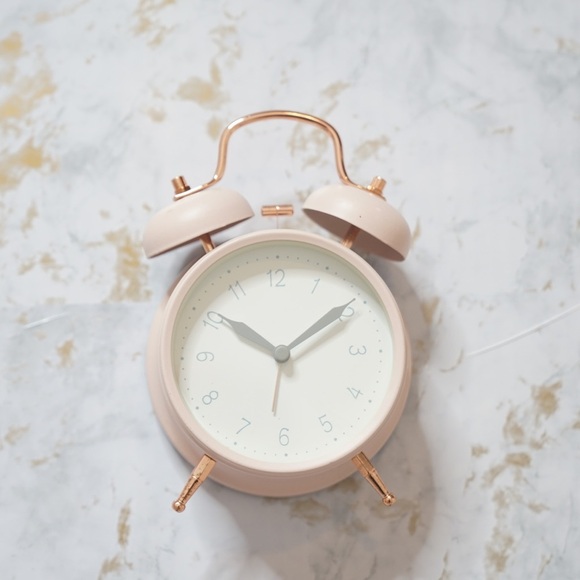 Pink clock - Picture 4 of 5